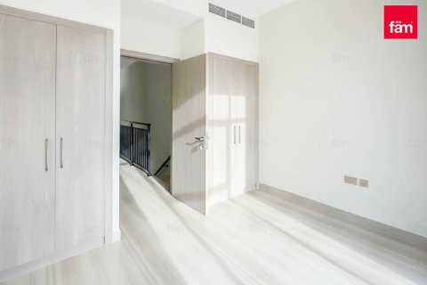 Dubai, संयुक्त अरब अमीरात में विला, 4 बेडरूम, 180 वर्ग मीटर, संख्या 685891 - फ़ोटो 10