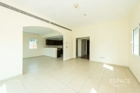 Villa in Jumeirah Village Triangle, Dubai, UAE 5 bedrooms, 372 sq.m. № 737800 - photo 6