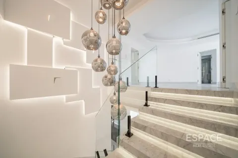 Villa in Meadows, Dubai, UAE 4 bedrooms, 388 sq.m. № 737798 - photo 12