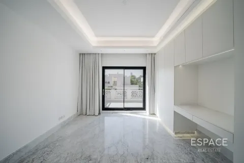 Villa in Meadows, Dubai, UAE 4 bedrooms, 388 sq.m. № 737798 - photo 19