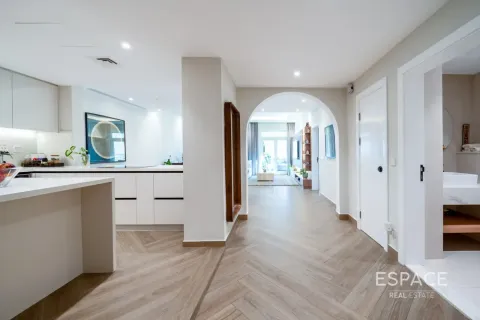 Apartmen di Palm Jumeirah, Dubai, UAE 2 bilik tidur, 186 meter persegi № 737796 - foto 6