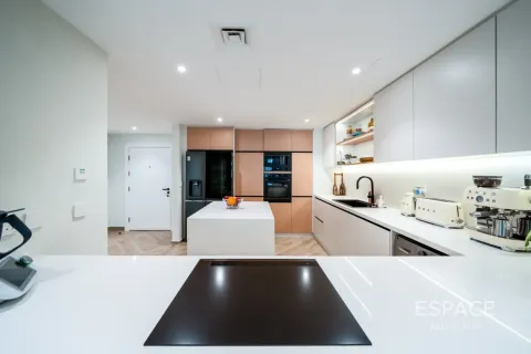 Apartmen di Palm Jumeirah, Dubai, UAE 2 bilik tidur, 186 meter persegi № 737796 - foto 8
