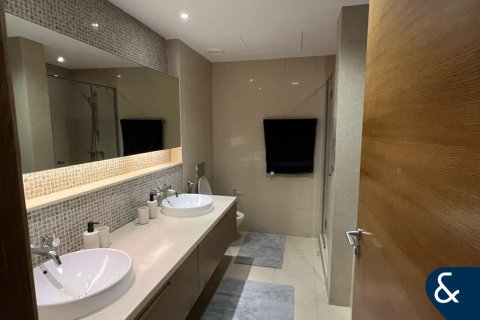 Apartment sa CLAREN TOWERS sa Downtown Dubai (Downtown Burj Dubai), UAE 2 silid-tulugan, 154 sq.m. № 671620 - larawan 8