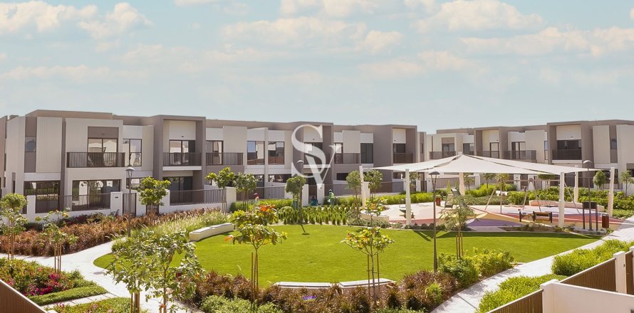 Maison de ville à Dubai Land, Dubai, EAU: 3 chambres, 161 m2 № 698735