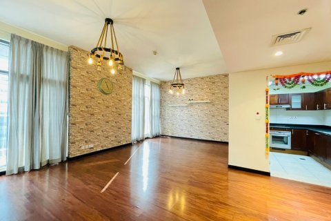 Üürile anda korter asukohaga Jumeirah Lake Towers, Dubai, AÜE: 1 magamistoaga, 92 m² Nr 715695 - pilt 4