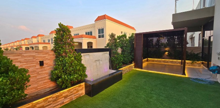 Таунхаус в Meydan, Дубай, ОАЭ 4 спальни, 287.7м2 № 679067