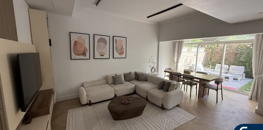 Vila v Dubai Land, SAE 2 ložnice, 173 m² Č.: 671309