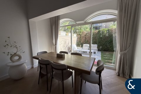 Vila v Dubai Land, SAE 2 ložnice, 173 m² Č.: 671309 - fotografie 5