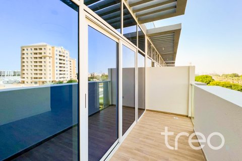 Dubai、UAE にあるヴィラ販売中 4ベッドルーム、265.24 m2、No739280 - 写真 3