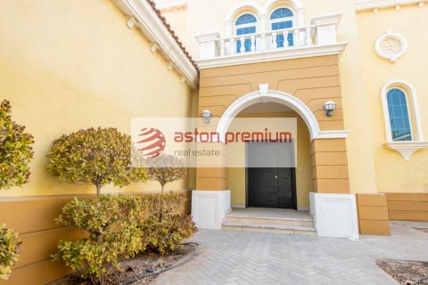 Vilë në Jumeirah Park, Dubai, Emiratet e Bashkuara Arabe 3 dhoma gjumi, 343.7 m2. № 634459 - Foto 2