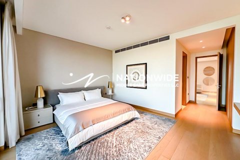 Vila di Abu Dhabi, UAE 4 bilik tidur, 461 meter persegi № 629902 - foto 6