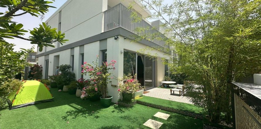 Ridamaja asukohaga Tilal Al Ghaf, Dubai, AÜE: 4 magamistoaga, 222 m² Nr 642114