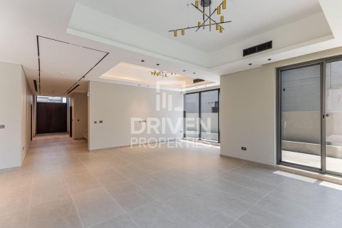 Villa te huur in Al Furjan, Dubai, VAE 5 slaapkamers, 599.97 vr.m., nr 747059 - foto 6