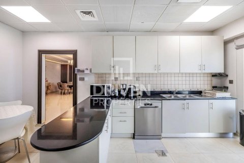 Apartment til leje i Dubai Marina, Dubai, UAE 4 soveværelser, 298.4 kvm № 747058 - foto 19