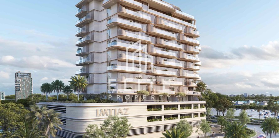 Apartment in Dubai, UAE 3 bedrooms, 243 sq.m. № 759978