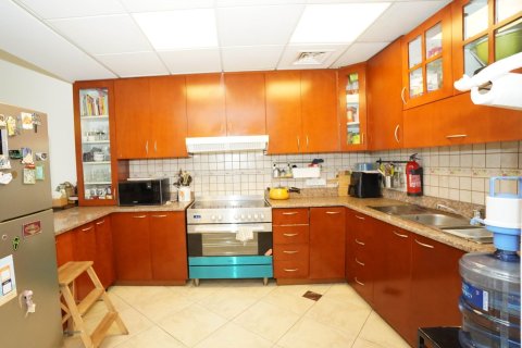 Apartmen di Motor City, Dubai, UAE 2 bilik tidur, 157 meter persegi № 679372 - foto 3