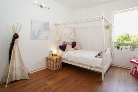 Apartmen di Motor City, Dubai, UAE 2 bilik tidur, 157 meter persegi № 679372 - foto 8