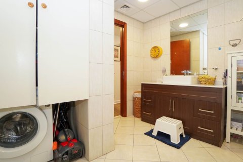 Apartmen di Motor City, Dubai, UAE 2 bilik tidur, 157 meter persegi № 679372 - foto 23