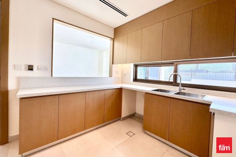 Villa til leie i Al Furjan, Dubai, Emiratene 4 soverom, 358.8 kvm Nr. 699972 - Foto 20
