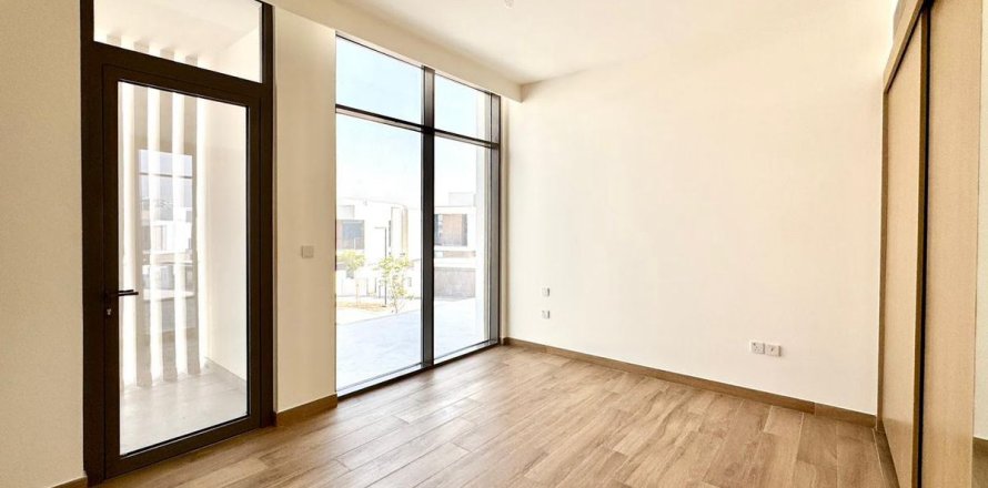 Villa in Al Furjan, Dubai, UAE 4 bedrooms, 358.8 sq.m. № 699972