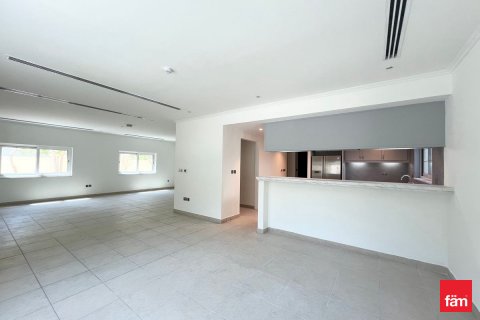 Villa til leje i Dubai, UAE 3 soveværelser, 547.1 kvm № 638465 - foto 17