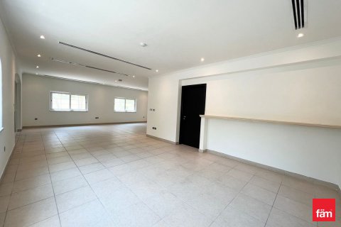 Vilë në Dubai, Emiratet e Bashkuara Arabe 3 dhoma gjumi, 547.1 m2. № 638465 - Foto 3
