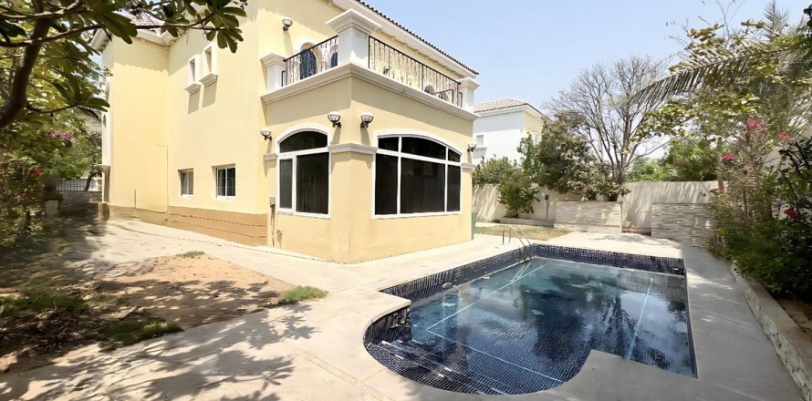Vilë në Dubai, Emiratet e Bashkuara Arabe 3 dhoma gjumi, 547.1 m2. № 638465
