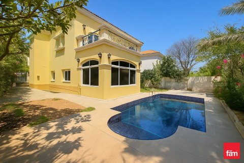 Villa til leje i Dubai, UAE 3 soveværelser, 547.1 kvm № 638465 - foto 1