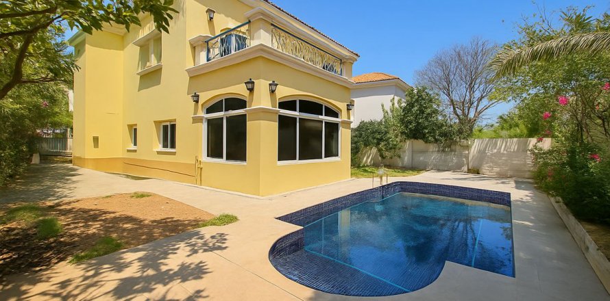 Villa i Dubai, UAE 3 soveværelser, 547.1 kvm № 638465