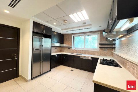 Vilë në Dubai, Emiratet e Bashkuara Arabe 3 dhoma gjumi, 547.1 m2. № 638465 - Foto 9