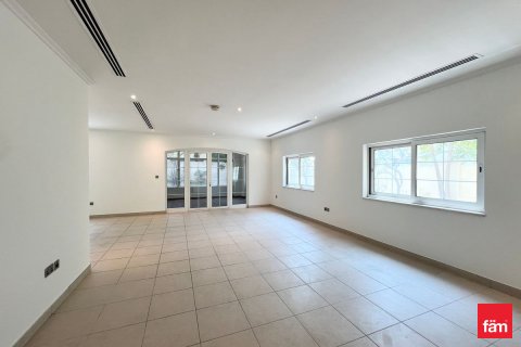 Vilë në Dubai, Emiratet e Bashkuara Arabe 3 dhoma gjumi, 547.1 m2. № 638465 - Foto 17