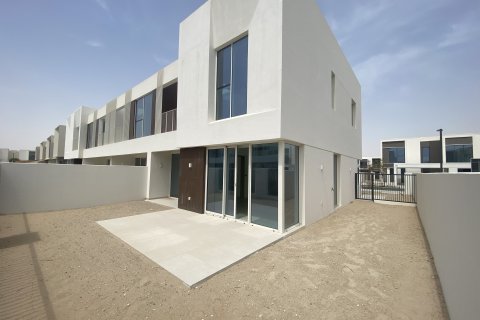 Вілла в The Valley, Дубай, ОАЕ 4 спальні, 206.06м2 № 733263