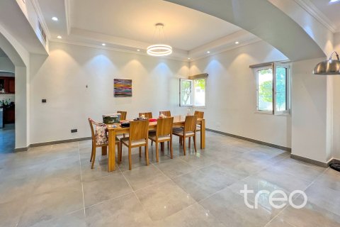 Vila di Meadows, Dubai, UAE 4 bilik tidur, 373.28 meter persegi № 733480 - foto 5