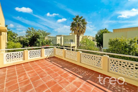 Vila di Meadows, Dubai, UAE 4 bilik tidur, 373.28 meter persegi № 733480 - foto 25