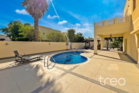 Vila di Meadows, Dubai, UAE 4 bilik tidur, 373.28 meter persegi № 733480 - foto 26