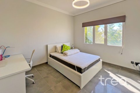 Vila di Meadows, Dubai, UAE 4 bilik tidur, 373.28 meter persegi № 733480 - foto 16