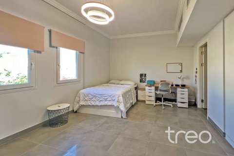 Vila di Meadows, Dubai, UAE 4 bilik tidur, 373.28 meter persegi № 733480 - foto 11