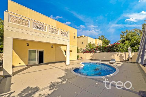 Vila di Meadows, Dubai, UAE 4 bilik tidur, 373.28 meter persegi № 733480 - foto 27