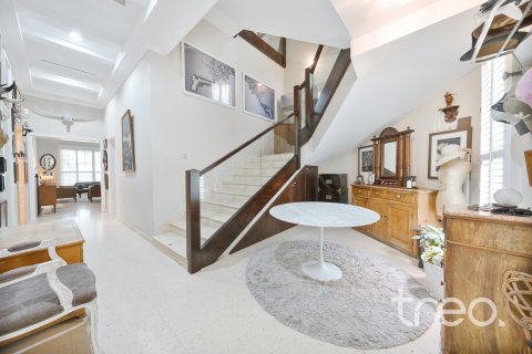 Villa zur Miete in The Villa, Dubai, VAE 5 Schlafzimmer, 628.49 m2 Nr. 733485 - Foto 23