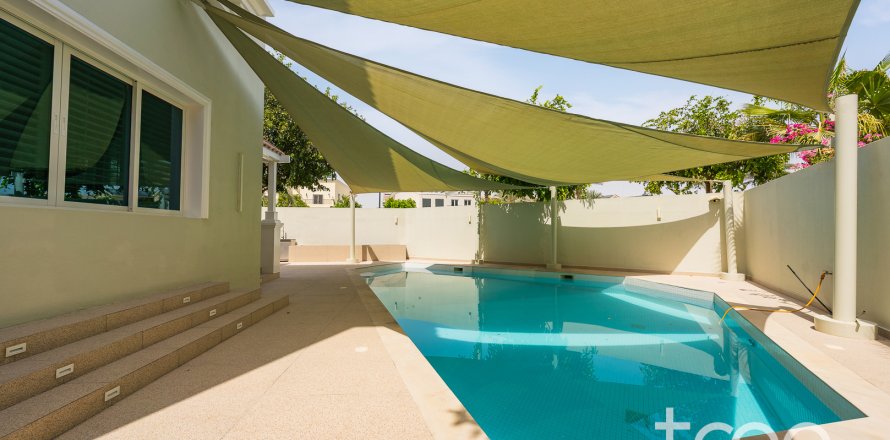 Villa in The Villa, Dubai, VAE: 5 Schlafzimmer, 628.49 m2 Nr. 733485
