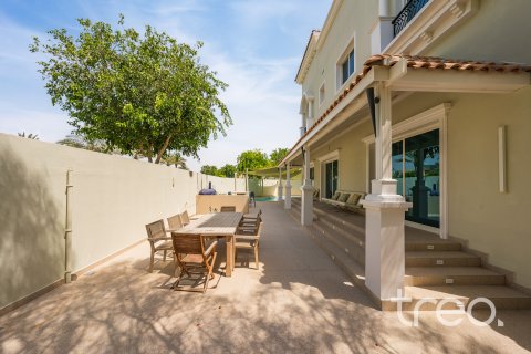 Villa zur Miete in The Villa, Dubai, VAE 5 Schlafzimmer, 628.49 m2 Nr. 733485 - Foto 9