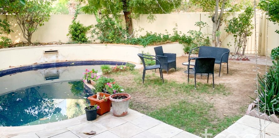 Villa en The Springs, Dubai, EAU 3 dormitorios, 359.35 m² № 755490