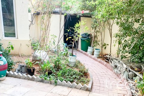 Villa en alquiler en The Springs, Dubai, EAU 3 dormitorios, 359.35 m2 № 755490 - foto 3