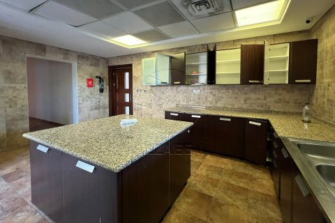 Vilă de vânzare în Al Salam Street, Abu Dhabi, EAU 5 dormitoare, 492 mp. №662928 - poză 8