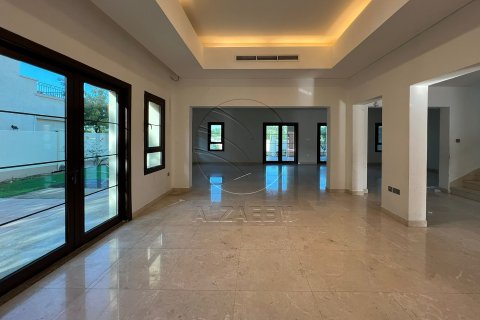 Vilă de vânzare în Al Salam Street, Abu Dhabi, EAU 5 dormitoare, 492 mp. №662928 - poză 4