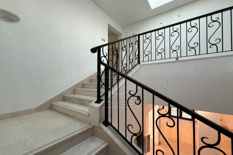 Vilă de vânzare în Al Salam Street, Abu Dhabi, EAU 5 dormitoare, 492 mp. №662928 - poză 11