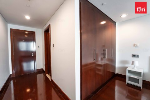 Dvoupatrový byt v Dubai, SAE 3 ložnice, 273 m² Č.: 629340 - fotografie 12