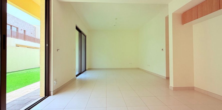 Řadový dům v Dubai, SAE 4 ložnice, 290.1 m² Č.: 629341