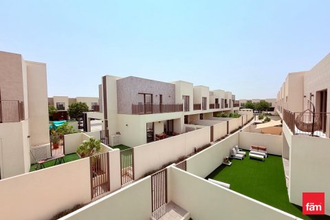 Řadový dům v Dubai, SAE 4 ložnice, 290.1 m² Č.: 629341 - fotografie 12
