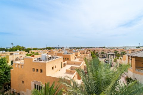 Al Manhal, Abu Dhabi, BAE’de satılık villa 7 yatak odası, 1412 m&sup2; No 696132 - fotoğraf 20